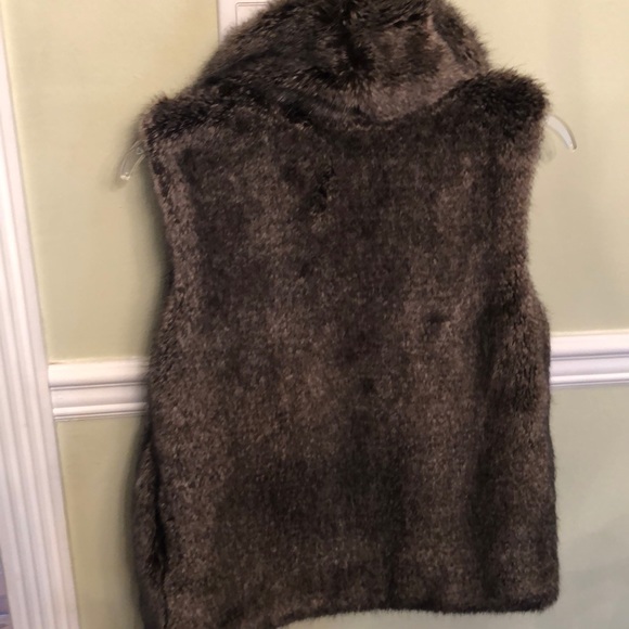 Cejon Faux fur vest - Picture 6 of 8